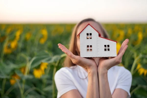 Vive mejor cuidando el planeta el futuro está en las casas ecológicas